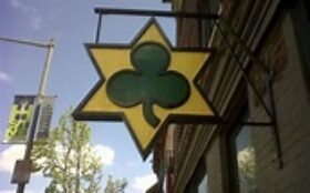 shamrock in star of David sign